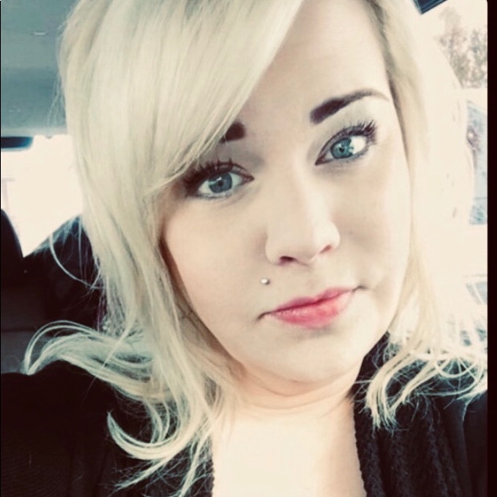 Meet your Posher, Kristina